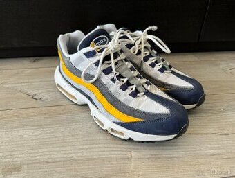 Nike Air Max 95 Michigan