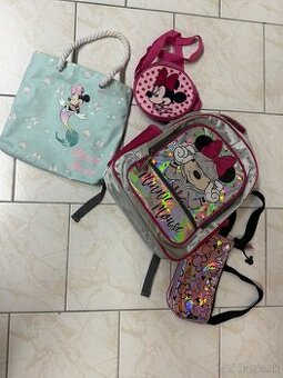 Predám používaný 4 set ruksak, taška…. Minie Mouse.