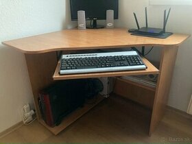 počítačový stôl - 1
