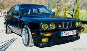 BMW E30 318is Coupe - 1