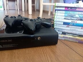 Xbox360, Kinect, 2 ovládače, hry