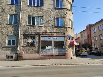 Prenájom: Lukratívny obchodný priestor 76m2 v centre Žiliny
