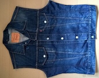 Riflova vesta Levis
