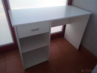 Darujem za odvoz - písací stôl a taburetka