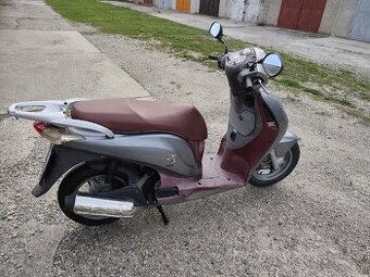 Skúter Honda 125i