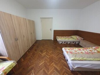 Ponúkame na prenájom rodinný dom neďaleko centra mesta Vrábl