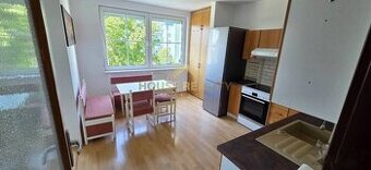 Predaj pekný veľký 1,5 izb. byt, Dvojkrížna ul.,Bratislava I