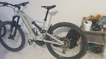 Elektrobicykel Specialized Turbo levo comp L