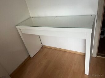 Toaletný stôl Malm + stolička Skruvsta