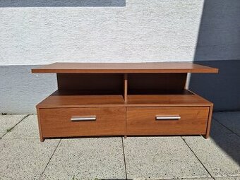 Skrinka pod TV