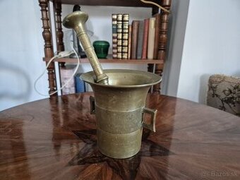 Mosadzný mažiar historický
