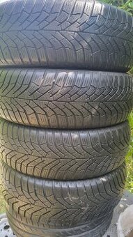 Zimne pneu 195/65/15 Kumho.