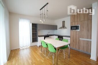 Na prenájom 4 iz rodinný dom v Martine - Nový Martin.