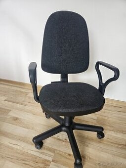 Kancelárska Stolička