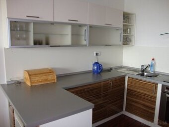 Prenájom pekný, slnečný 2 izb. byt Koloseo, Tomášikova BA