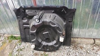 Peugeot 2008 podlaha kufra.