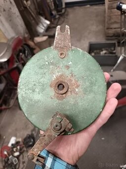 Csepel D brzdový tanier