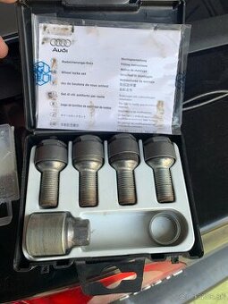 4F0 071 455 sada bezpečnostných skrutiek na kolesá Audi