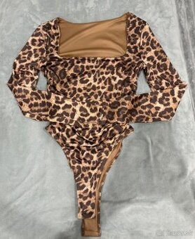 Dámske body s leopardím vzorom