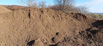 Ornica /za odvoz/ aj hlina na zásyp