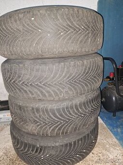 Zimné pneumatiky 195/65 r15+disky+puklice 5x112.