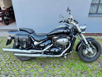 Suzuki c 800 Intruder