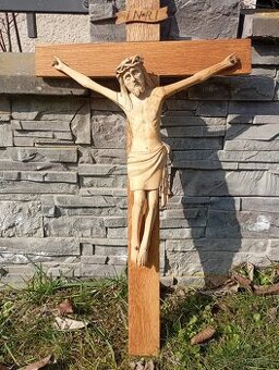 Predám pekny drevený kriz