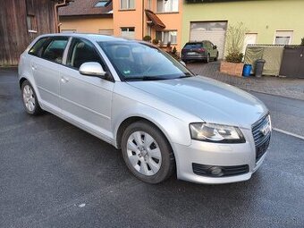 Audi A3 8p Sportback 1.9 TDI 77kw r.v.2009==================