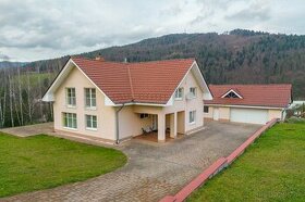Na predaj rodinné sídlo s veľkorysým pozemkom v Prakovciach