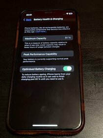 Predam iphone X 64gb silver, bateria 81%