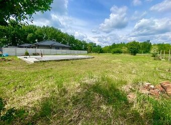 EXKLUZÍVNY POZEMOK V GALANTE S MOŽNOSŤOU ÚPRAVY PODĽA VAŠICH