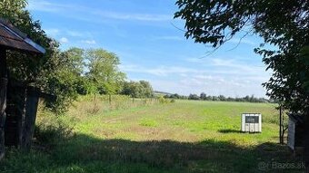 Atraktívny pozemok 1356 m²  na výstavbu v Malom Záluží