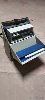 Analogovy laboratorny Ampermeter