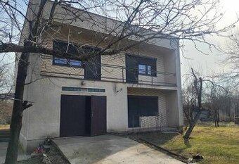 Rodinný dom Jesenské 132m² s pozemkom 4182m²