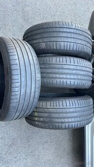 Predam pneu pirelli p zero245/40r19