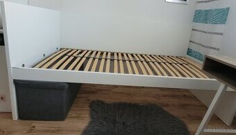Postel ikea flaxa
