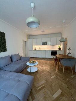 Na predaj pekný 2.5 izb. byt , výmera 58 m2, kompl. rekonšt.