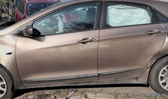 predám MOTOR D4FB Hyundai i30 1.6 CRDI 2012 DVERE, TRYSKY 04