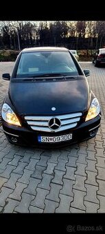 Mercedes B200