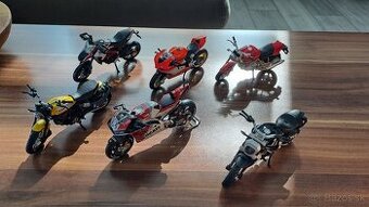 Predám set motoriek Ducati 1:18
