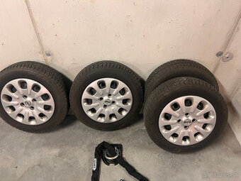 Predam zimne pneu na Nisan Micra