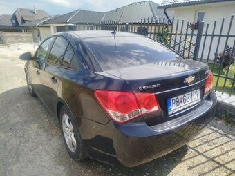 Chevrolet Cruze 1.6 benzín