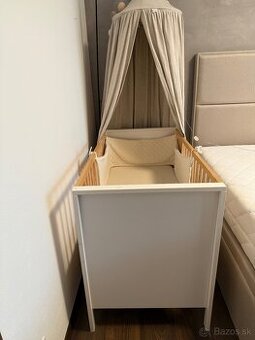 Darujem za čokoládu, detská postieľka s matracom