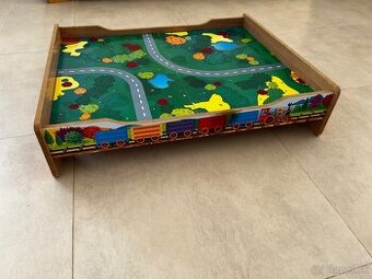 Podložka na vláčik či autodráhu
