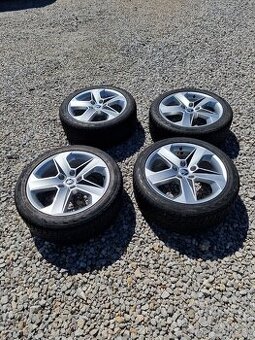 5x112 R17 orig. ŠKODA + 225/45 R17 zimné (Nokian)