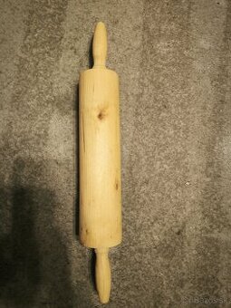 Predám valček na cesto