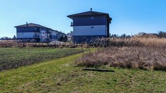 Na predaj pozemok v obci Žihárec