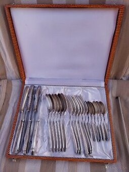 Priborova sada 85€