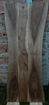 Orechova stolova doska