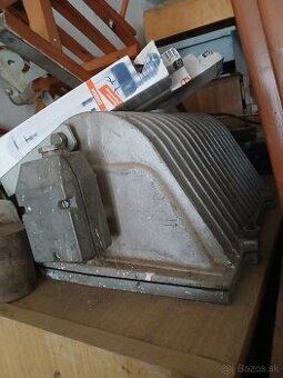 Halogénový reflektor 1000 W